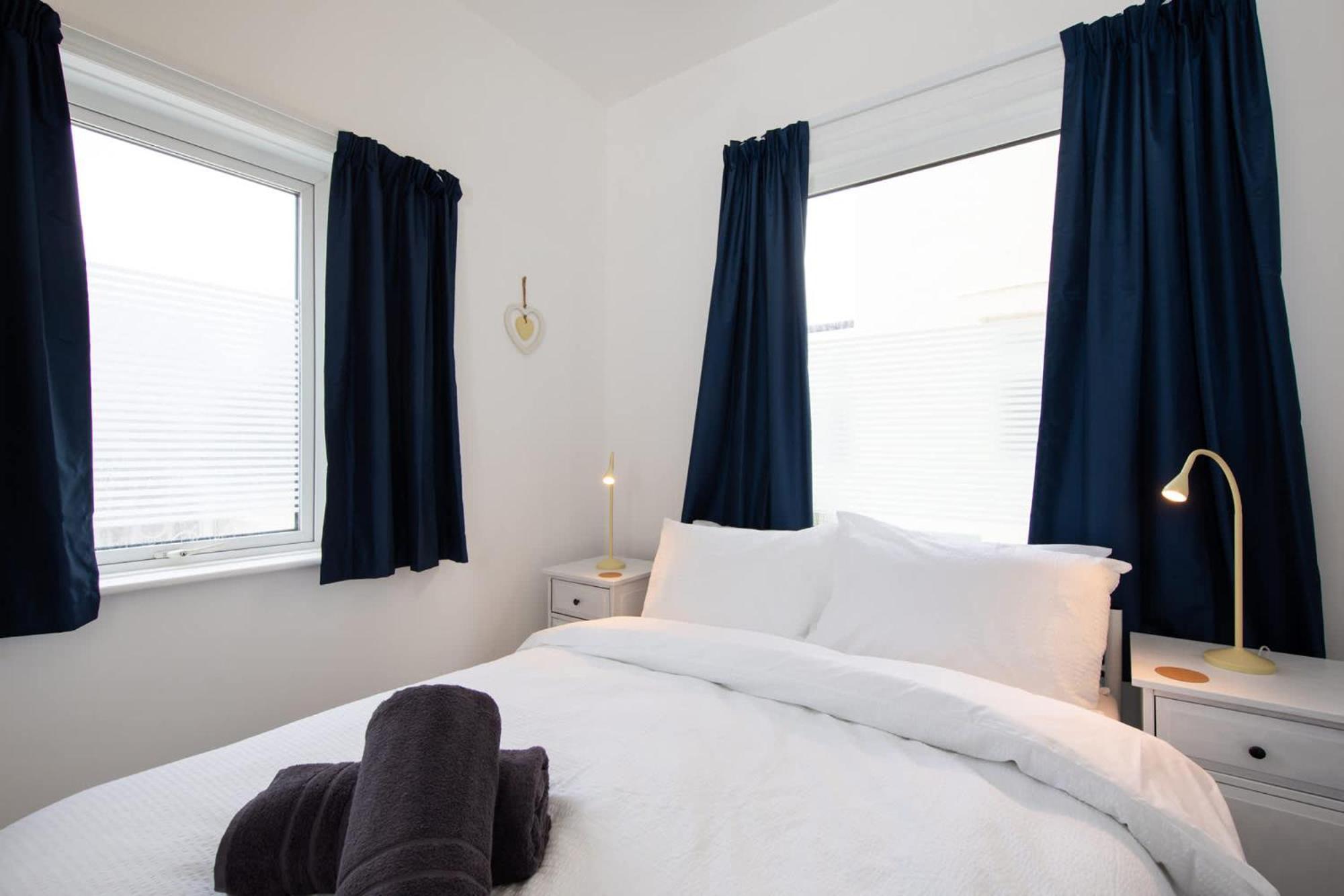 Absolute Beachfront With Decked Garden Oasis And Views Bognor Regis Extérieur photo